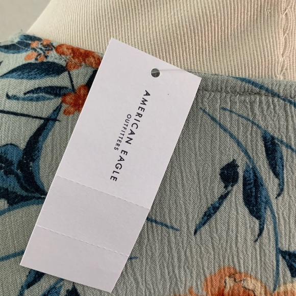 American Eagle Long Sleeve Flowy Floral Top - Picture 6 of 6